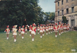 Ville De TROYES Majorettes - Tänze