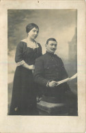 CARTE PHOTO - COUPLE - MILITAIRE  - Photographie