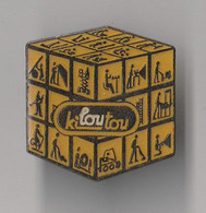 SOU - PIN'S THEME MARQUES LOT DE 2 PIN'S  KILOUTOU  MATERIEL DE LOCATION - Trademarks