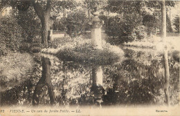 38 VIENNE UN COIN DU JARDIN - Vienne