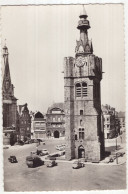 Bethune: CITROËN TRACTION AVANT, 2x 2CV, RENAULT 4CV, SIMCA ARIANE, PEUGEOT 302,403 - Belfroi, L'Hotel De Ville (France) - Passenger Cars