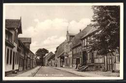 AK Calbe A. M., Poststrasse Mit Apotheke  - Autres & Non Classés