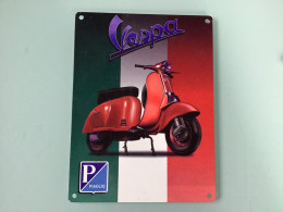 VESPA - Plaque Publicitaire En Tôle 15 X 20 Cm - Placas En Aluminio (desde 1961)