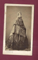 260524 - PHOTO ANCIENNE CDV SPINGLER - Femme Chapeau Châle Belle Robe Galon - Old (before 1900)