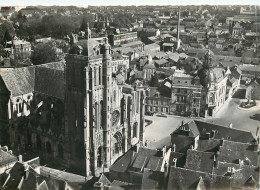 28 EN AVION AU DESSUS DE DREUX - Dreux