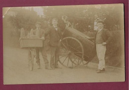 260524 - CARTE PHOTO Marchand Ambulant - Roulotte Voiture à Roue Chien Vélo Pain Boulanger - Vendedores Ambulantes