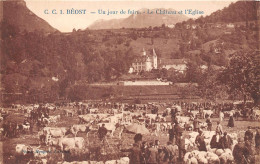 64-BEOST- UN JOUR DE FOIRE LE CHÂTEAU ET L'EGLISE - Andere & Zonder Classificatie