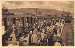 65-LOURDES- EMBARQUEMENT DES MALADES ( GARE ) - Lourdes