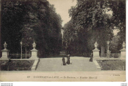 78 St Germain En Laye N°40 Le Parterre Escalier Henri II En 1937 Femmes Enfant Chien - St. Germain En Laye
