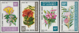 DAHOMEY 1975     FLOWERS.  ALLAMAND ACATHARTICA, IXORA COCCINEA, HIBISCUS ROSASINENSIS, PHAEMIRIA MAGNIFICA - Benin - Dahomey (1960-...)