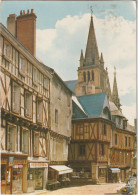 VANNES  VIEILLES MAISONS ET LA CATHEDRALE - Vannes