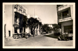 ALGERIE - PHILIPPEVILLE - AVENUE DE LA REPUBLIQUE ET LA POSTE - Skikda (Philippeville)