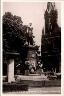 Heuvel Met Kerk En Standbeeld Van Willem II, Tilburg 1953 (NB) - Tilburg