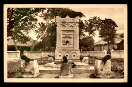 DAHOMEY - ABOMEY - LE MONUMENT AUX MORTS - Dahomey