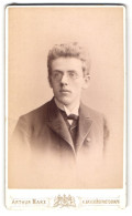 Fotografie Arthur Marx, Frankfurt A. M., Bleichstr. 28, Eleganter Herr Mit Brille  - Anonymous Persons