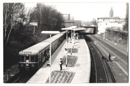 Fotografie Unbekannter Fotograf, Ansicht Hamburg, S-Bahnhof Friedrichsberg Mit Zug Der S1 Richtung Blankenese  - Places