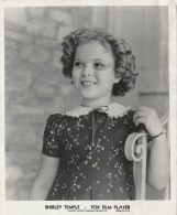 SHIRLEY TEMPLE  -  Grande Photo  25 Cm X 20,6 Cm - Artisti