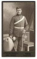 Fotografie Hans Möller, München, Junger Soldat In Uniform Mit Pickelhaube Rosshaarbusch Und Säbel  - War, Military