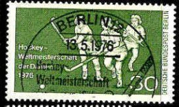 Berlin Poste Obl Yv:485 Mi:521 Hockey-Weltmeisterschaft Der Damen (TB Cachet à Date) (Thème) - Jockey (sobre Hierba)