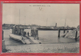 Carte Postale 27. Quillebeuf  Le Bac  Et Cargo  Très Beau Plan - Autres & Non Classés