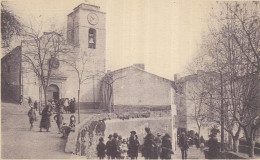 D 83. PIERREFEU. PLACE DE L EGLISE - Autres & Non Classés