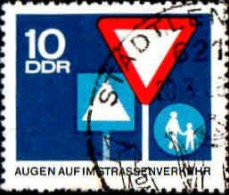 Rda Poste Obl Yv: 866 Mi:1169 Augen Auf Im Strassenverkehr (Beau Cachet Rond) - Usati