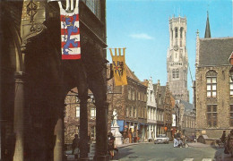 *CPM - BELGIQUE - FLANDRE OCCIDENTALE - BRUGES - Wollestraat Avec Beffroi - Brugge