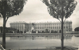 Spain Madrid Plaza De Oriente Palacio Nacional - Madrid