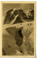 CPA  9 X 14   Isère  En Haute Montagne Oisans (?) Un Glacier Alpin  Crevasse  Skieurs - Autres & Non Classés