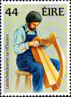 Irlande Poste N** Yv: 528 Mi:525 Lamhcheirdeanna Na HEireann - Unused Stamps