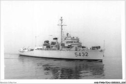 AHGP7-BATEAUX DE GUERRE MARINE CARTE PHOTO-0647 - ITALIE - SGOMBRO - Warships