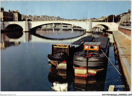 AHYP10-0897 - BATEAUX - LYON - PONT BONAPARTE ET PENICHES SUR LA SAONE - Embarcaciones