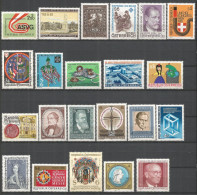 AUSTRIA 1981-1990 GRAN CONJUNTO DE SELLOS ** SERIES COMPLETAS EN COLECCION SIN FIJASELLOS ALTO VALOR DE CATALOGO - Unused Stamps
