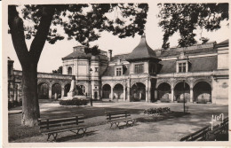 CPSM MOULINS PAVILLON D' ANNE DE BEAUJEU (musée) - Moulins