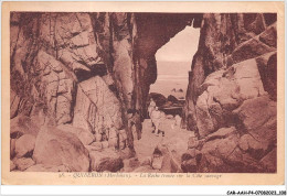 CAR-AAHP4-56-0339 - QUIBERON - La Roche Trouée Sur La Côte Sauvage - Quiberon