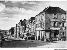 CAR-AAKP6-53-0661 - LAVAL - Avenue De La Gare - Commerces, Café Du Chemin De Fer - Laval