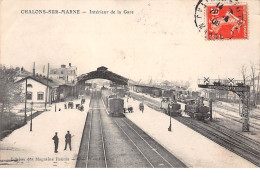 51 - N°111272 - Châlons-sur-Marne - Intérieur De La Gare - Train - Châlons-sur-Marne