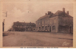 53 .n° 109927 . La Baconniere . Place De L Eglise . - Andere & Zonder Classificatie