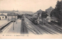 51. N° 103525 .epernay .train .les Quais De La Gare . - Epernay