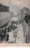 51 - Ay - SAN21772 - Révolution - Une Barricade Dans Les Rues - Les Etablissements Geldermann - Grève - Ay En Champagne