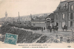 51 - EPERNAY - SAN30686 - Avril 1911 - Arrivée Des Soldats Du 115e - Epernay