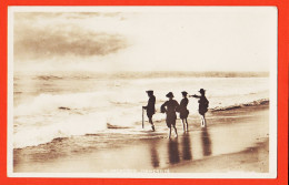 2484 / ⭐ ARCACHON (33) Scène De Plage L' IMMENSITE 1910s Carte-Photo-Bromure MARCELLINI  - Arcachon