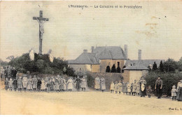 53-SAN59540-L'HUISSERIE.Le Calvaire Et Le Presbytère - Sonstige & Ohne Zuordnung