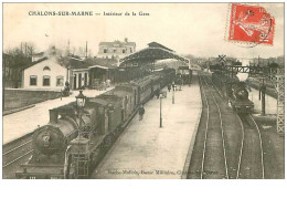 51 . N° 43240 . Chalons Sur Marne.interieur De La Gare.trains - Châlons-sur-Marne