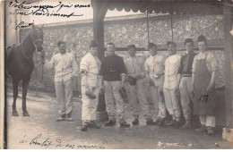 51 - N°88242 - SAINTE-MENEHOULD - Militaires Près D'un Cheval - Carte Photo - Sainte-Menehould