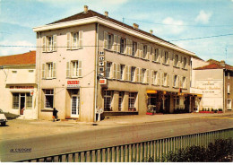 57 - SAN61706 - DELME - Hôtel Restaurant A La XIIème Borne - La Cigogne - CPSM 10x15 Cm - Autres & Non Classés