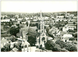 53.GORRON.n°22351.EGLISE ET SES ENVIRONS.EN AVION AU DESSUS DE.....CPSM. - Gorron