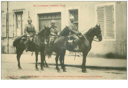 54.LUNEVILLE.n°30397.OFFICIER ET SOUS OFFICIERS D'ARTILLERIE BAVAROISE PASSANT RUE D'ALSACE - Luneville