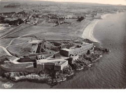 56 . N° 200539 . PENTHIEVRE . VUE AERIENNE DU FORT  .  CPSM . 14,5 X 10,5 - Otros & Sin Clasificación