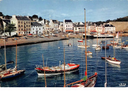 56 . N° 200524 . BELLE ILE EN MER . LE PORT DU PALAIS .  CPSM . 14,5 X 10,5 - Belle Ile En Mer